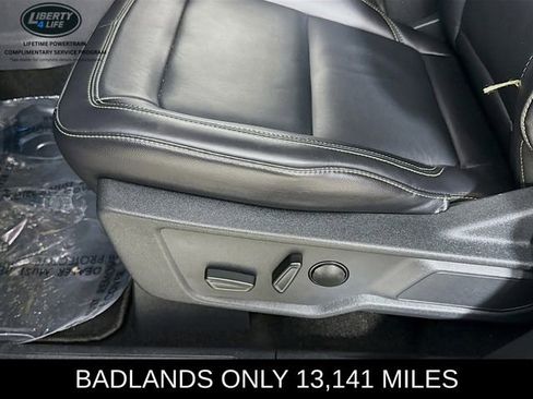 Used 2025 Ford Bronco Badlands image 19