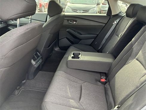 Used 2025 Honda Accord SE image 13
