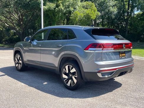 Used 2024 Volkswagen Atlas Cross Sport SE w/ Black Wheel Package FWD image 27