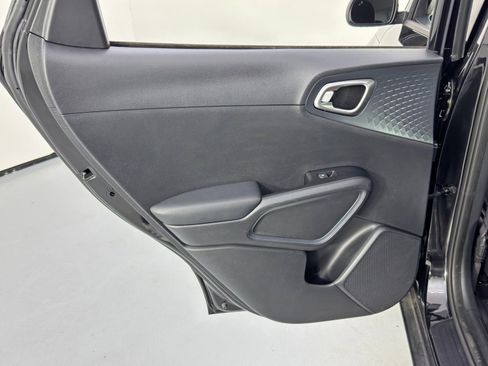 Used 2020 Kia Soul S image 34