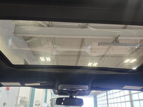 Used 2021 Ford F150 Lariat w/ Equipment Group 502A High image 5