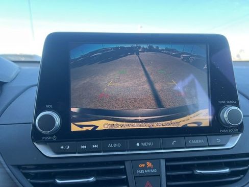 Used 2023 Nissan Altima 2.5 SV image 15