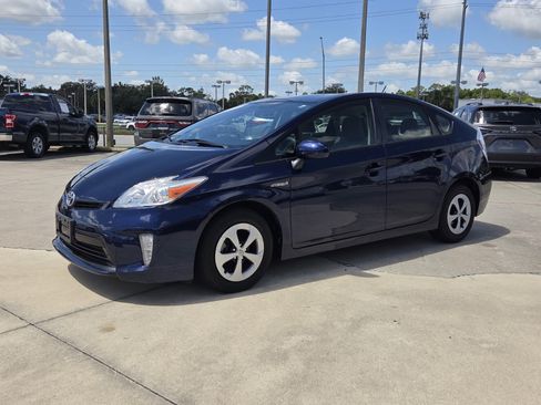 Used 2012 Toyota Prius Three FWD image 3