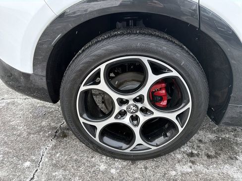 Used 2024 Alfa Romeo Tonale Veloce image 32