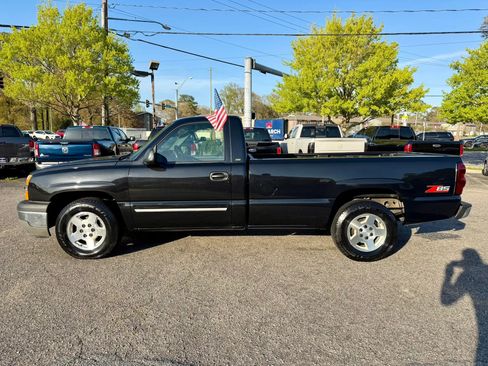 Used 2005 Chevrolet Silverado 1500 LS w/ Light Duty Power Package image 2
