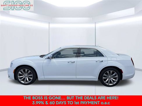 Used 2019 Chrysler 300 Limited RWD image 3