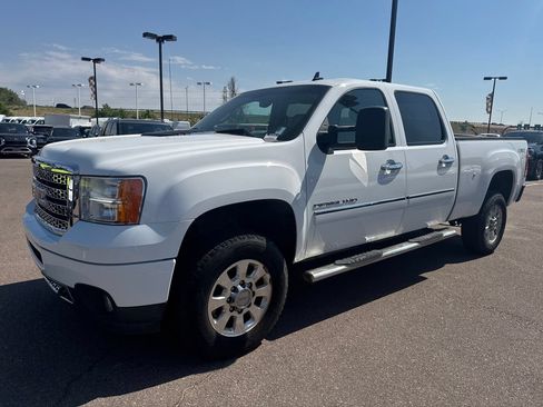 Used 2014 GMC Sierra 2500 Denali AWD/4WD image 20