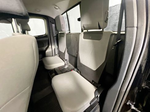 Used 2019 Toyota Tacoma SR w/ SR Convenience Package RWD image 28