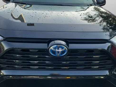 Certified 2023 Toyota RAV4 SE AWD/4WD image 13