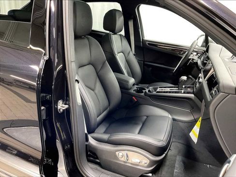 New 2026 Porsche Macan Turbo image 29