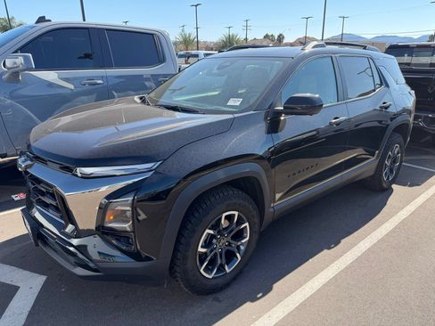 Used 2025 Chevrolet Equinox ACTIV w/ Safety and Technology Package AWD/4WD image 3