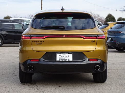 Used 2024 Dodge Hornet R/T w/ Tech Pack w/o Parking image 10