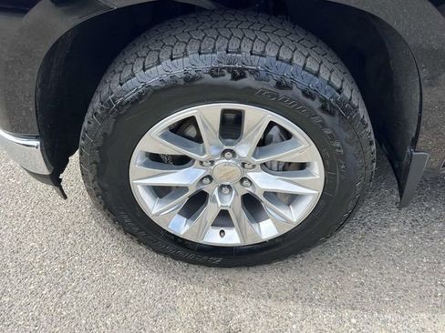 Used 2022 Chevrolet Silverado 1500 LTZ w/ LTZ Premium Package image 7