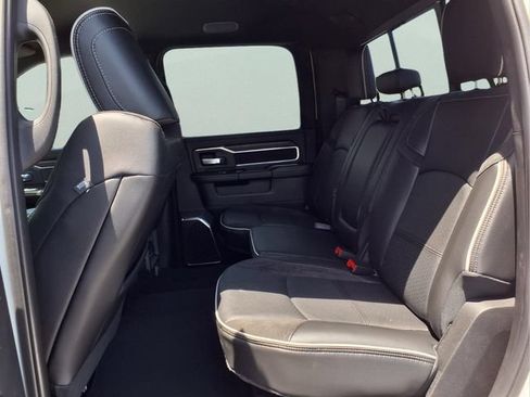 New 2026 RAM 2500 Laramie AWD/4WD image 19
