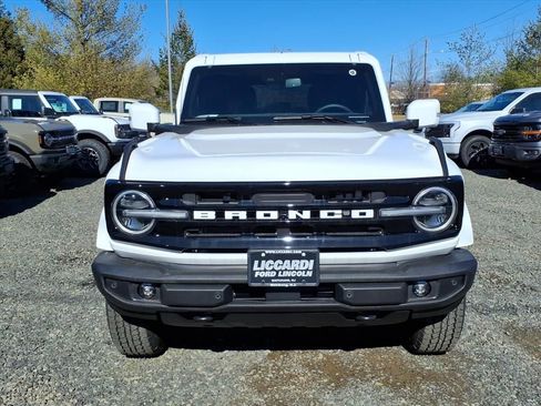 New 2025 Ford Bronco Outer Banks image 2