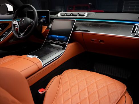 Used 2023 Mercedes-Benz S 580 4MATIC Sedan w/ 3D Technology Package image 57