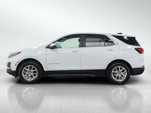 Used 2024 Chevrolet Equinox LT AWD/4WD image 3