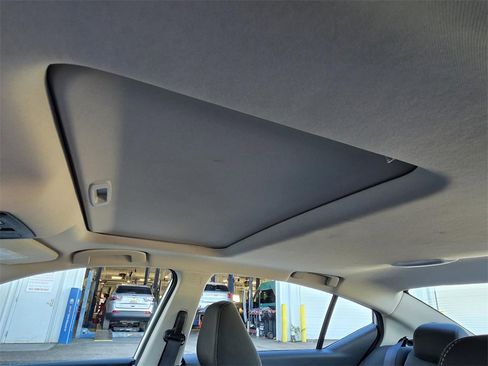 Used 2024 Nissan Altima 2.5 SV w/ SV Premium Package image 8