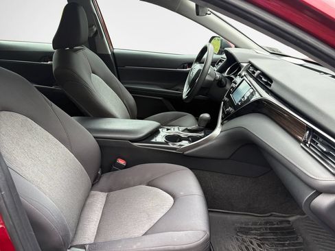 Used 2019 Toyota Camry LE FWD image 25