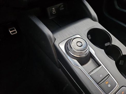 Used 2024 Ford Escape ST-Line image 12