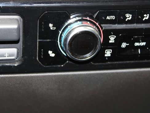 Used 2025 GMC Sierra 1500 SLT AWD/4WD image 55