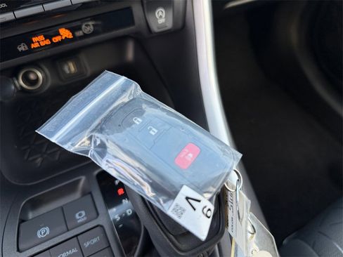 Certified 2025 Toyota RAV4 XLE image 30