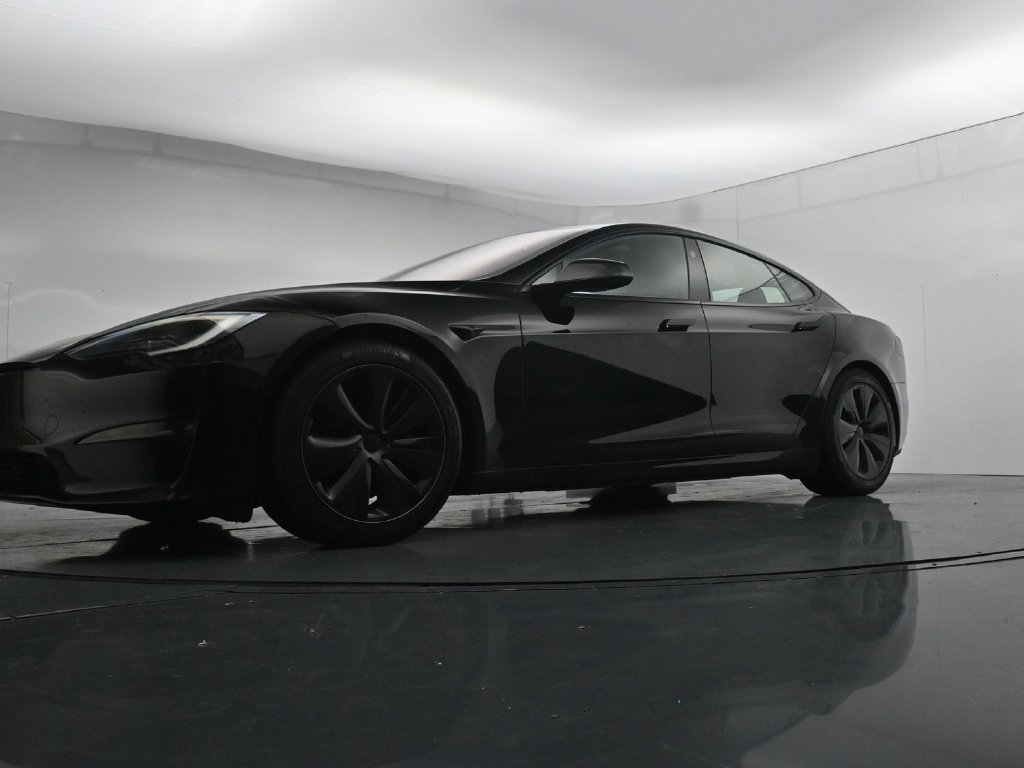 Used 2022 Tesla Model S AWD/4WD image 35