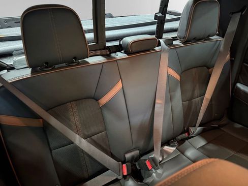 Used 2025 GMC Canyon AT4 AWD/4WD image 18