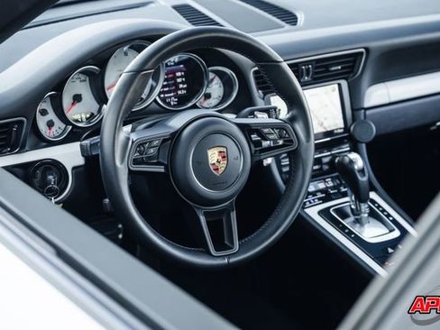 Used 2014 Porsche 911 Carrera image 6