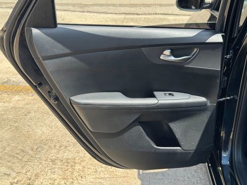 Used 2019 Kia Forte LXS FWD image 34