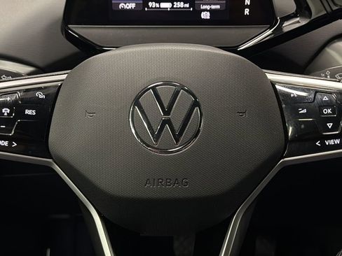 Used 2023 Volkswagen ID.4 Pro S AWD/4WD image 16