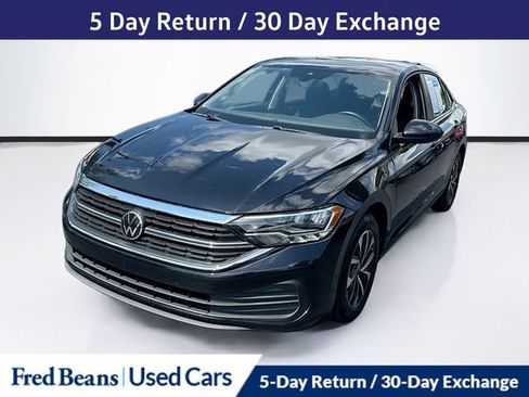 Used 2024 Volkswagen Jetta S FWD image 3