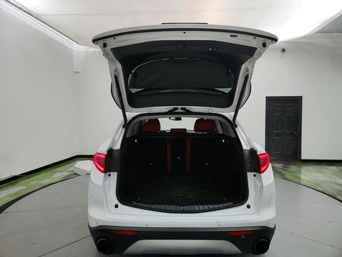 Used 2019 Alfa Romeo Stelvio AWD image 29