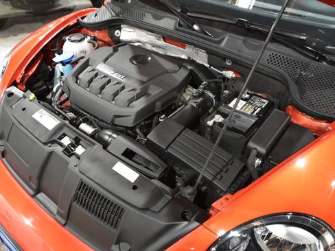 Used 2019 Volkswagen Beetle 2.0T S image 40