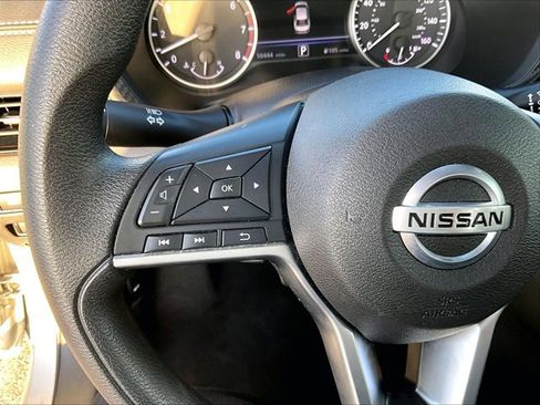 Used 2023 Nissan Sentra SV image 18