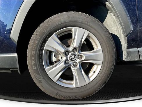 Used 2024 Toyota RAV4 XLE FWD image 36