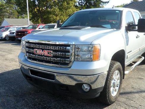 Used 2013 GMC Sierra 2500 SLE w/ SLE Preferred Package image 2