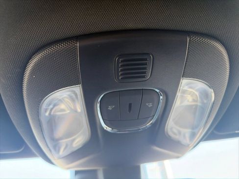 Used 2024 Jeep Compass Latitude AWD/4WD image 25