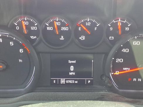 Used 2022 Chevrolet Silverado 2500 Custom w/ Custom Convenience Package AWD/4WD image 13