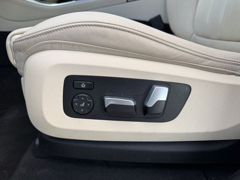 Used 2021 BMW X5 xDrive40i w/ Premium Package image 23