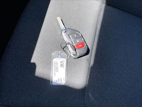 Used 2026 Jeep Wrangler Unlimited Rubicon AWD/4WD image 15