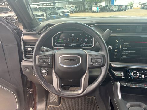 Used 2024 GMC Sierra 3500 Denali Ultimate AWD/4WD image 23