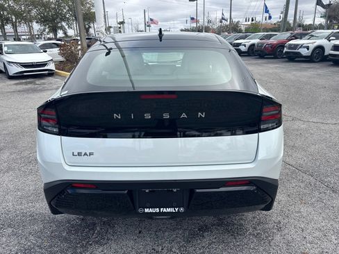 New 2026 Nissan Leaf SV+ w/ Floor Mat Package (SV+) FWD image 7