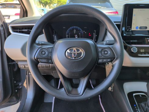 Used 2026 Toyota Corolla LE FWD image 17