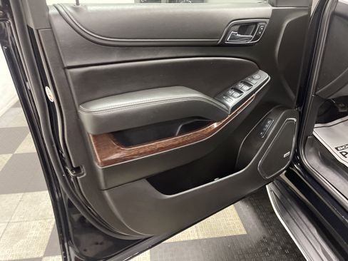 Used 2020 GMC Yukon XL SLT AWD/4WD image 10