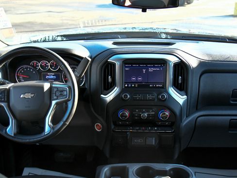 Used 2019 Chevrolet Silverado 1500 LT w/ All-Star Edition image 36