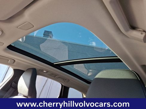 Certified 2025 Volvo XC60 B5 Plus image 15