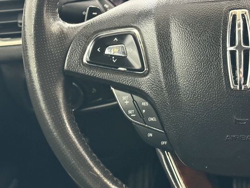 Used 2013 Lincoln MKZ image 20