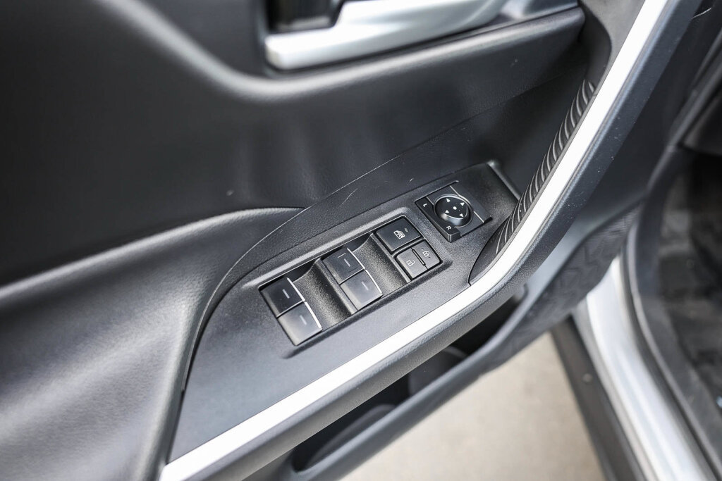 Certified 2025 Toyota RAV4 XLE FWD image 19
