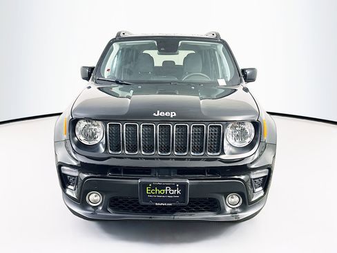 Used 2021 Jeep Renegade Latitude image 2